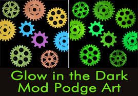 MOD PODGE Glow-In-The-Dark , USA - Лак за колажи фосфорен "Светещо на тъмно" 236 мл.