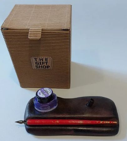 The CALLI&CO DESK STAND – Керамично писалище с френска мастилница и перодръжка