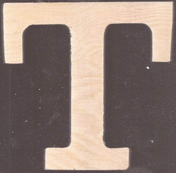 LETTER T 11cm  - Обемнa дървенa буква