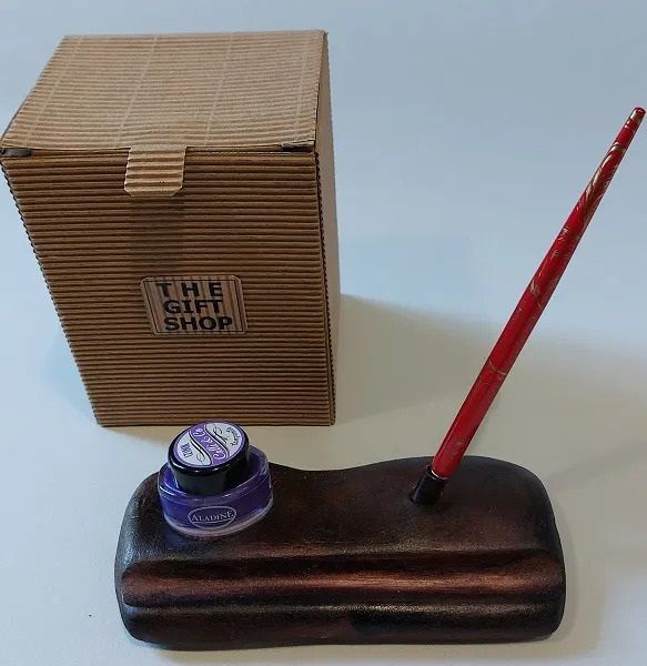 The CALLI&CO DESK STAND – Керамично писалище с френска мастилница и перодръжка
