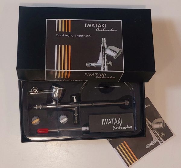 Еърбраш IWATAKI  double action с дюзи 0,2 0,3 0,5