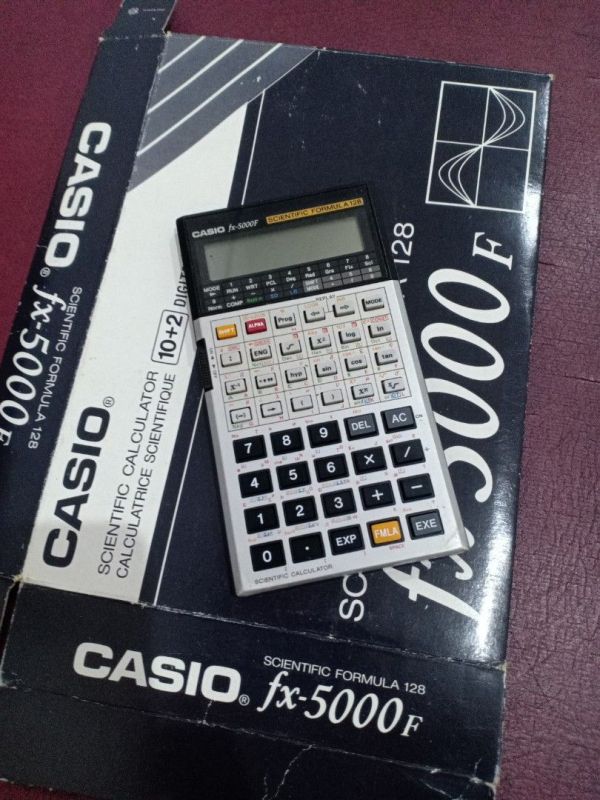 Винтидж нов инженерен калкулатор CASIO scientific formula fx-5000F