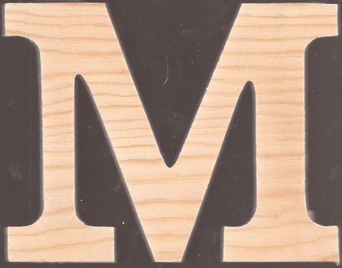 LETTER M  11cm - Обемнa дървенa буква