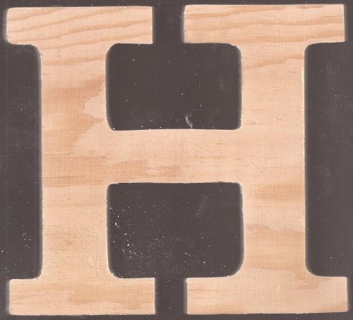 LETTER H 11cm - Обемнa дървенa буква 