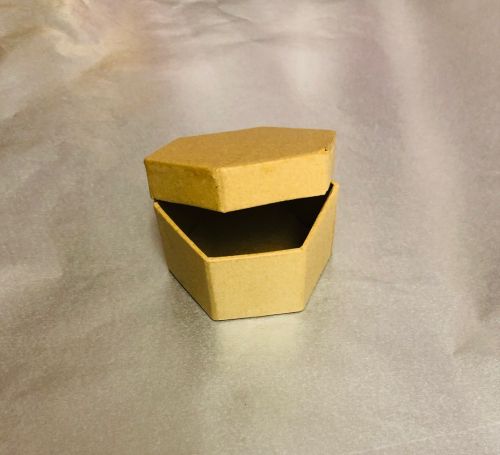 CRAFTBOX  - папие маше кутийка хексагон 7,5см х 4.5 